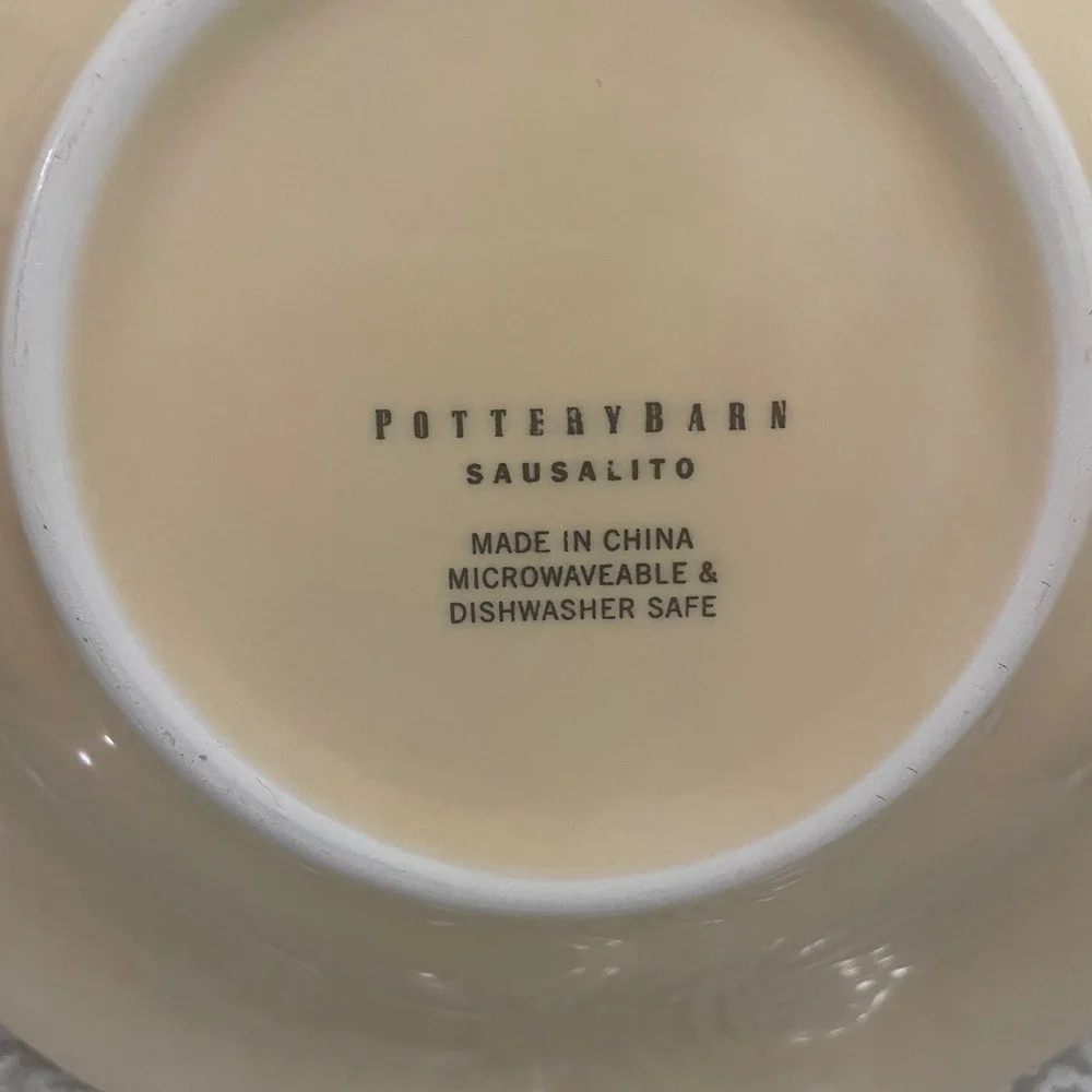 Pottery Barn Sausalito Rimmed Soup Bowl Cream Yellow Stoneware Pasta Bowl
